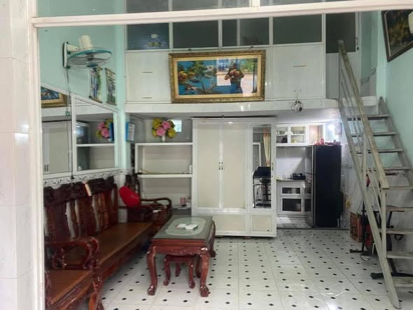 Nhà mặt tiền đường Bình Chuẩn 15, Thuận An 2 phòng ngủ giá 3 triệu - Sẵn vào ở!