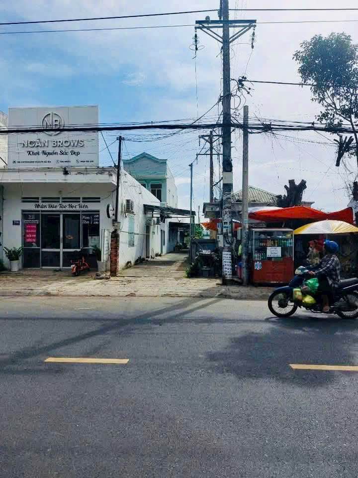 Đất nền tại Đường Cách Mạng Tháng 8, Bà Rịa - Vũng Tàu, 205m² giá 3.1 tỷ - Vị trí trung tâm thuận lợi!