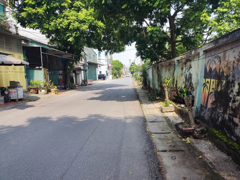 Nhà mặt phố Biên Giang, Hà Đông 93m² giá 7 tỷ - Đường lớn, kinh doanh thuận lợi!