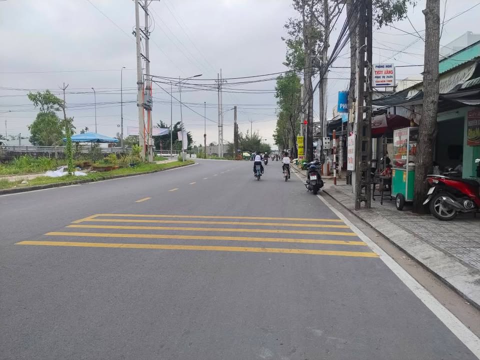 Nhà 2 tầng mặt tiền đường Lê Hồng Phong, Vị Tân, 160m² - Vị trí kinh doanh sầm uất!