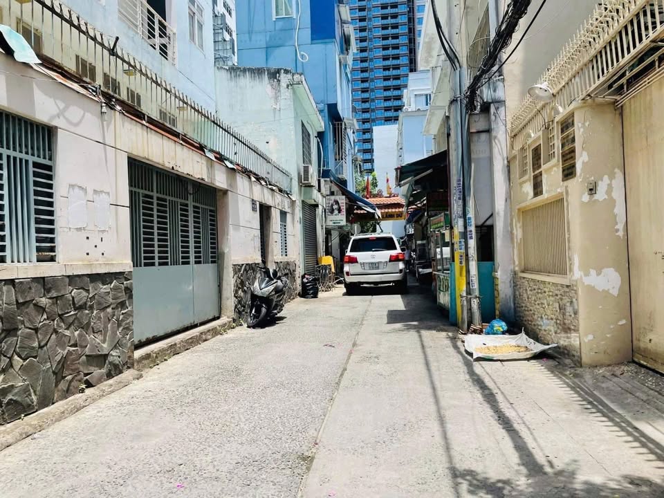 Nhà mặt hẻm Đinh Tiên Hoàng Q1 40m² giá 9 tỷ - Kinh doanh sầm uất!