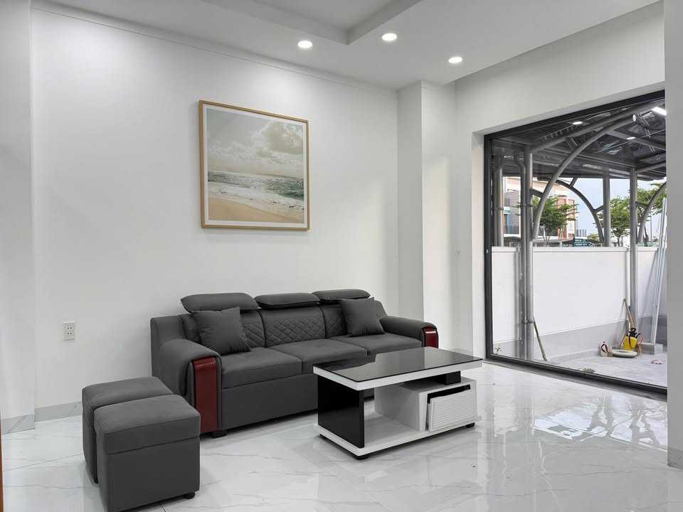 Cho thuê căn hộ Sun Casa Central 4 phòng ngủ giá 16 triệu - Nội thất hoàn thiện sang trọng!