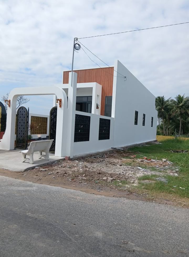 Nhà phố Gò Công Tây 112m² giá 1.55 tỷ - Thiết kế hiện đại, sẵn sàng ở ngay!