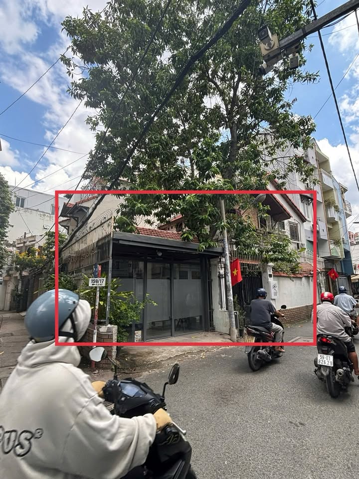 Bán nhà góc 2 mặt hẻm đường Hoàng Văn Thụ, Phú Nhuận 100m² giá 22 tỷ - Tiềm năng kinh doanh lớn!