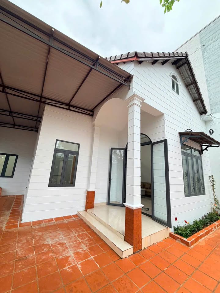 Nhà mái Thái Hẻm 1 Mai Hắc Đế 180m² giá 5.45 tỷ - Khu vực an ninh tuyệt đối!