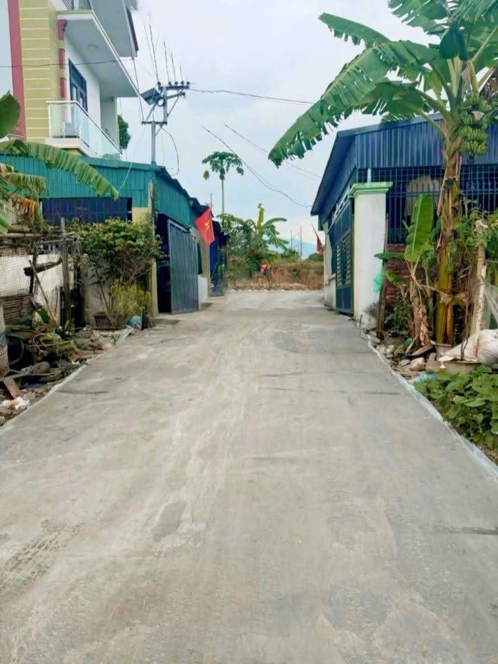 Đất nền 96m² khu phố 9, Thanh Sơn, Uông Bí - Giá chỉ 700 triệu!