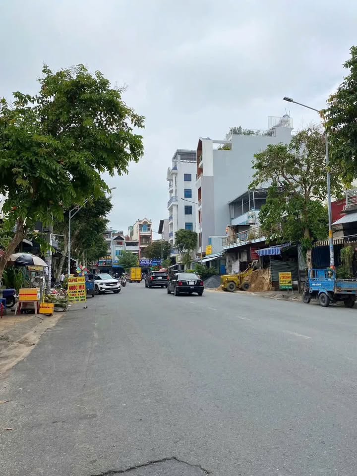 Nhà phố Tân Sơn Nhì, quận Tân Phú 52.5m² giá 10.6 tỷ - Vị trí đắc địa, sẵn sàng ở ngay!