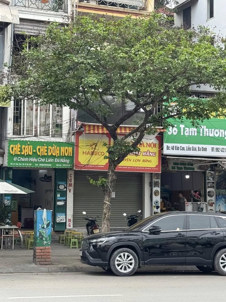 Nhà mặt phố Văn Cao, Ba Đình 42m² giá 39 tỷ - Cơ hội đầu tư hiếm có!