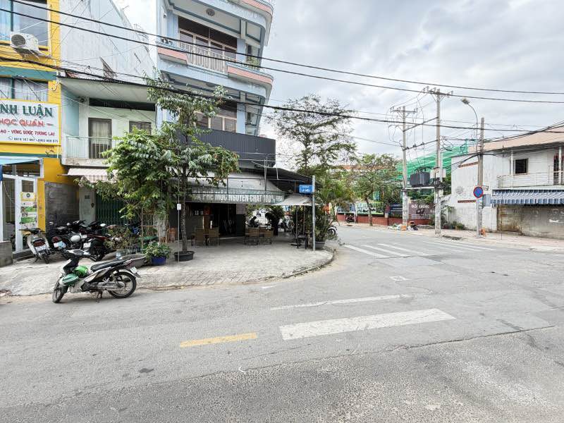 Mặt tiền Lò Siêu, quận 11, 40m² giá 8.25 tỷ - Vị trí siêu đẹp, sổ đỏ chính chủ!