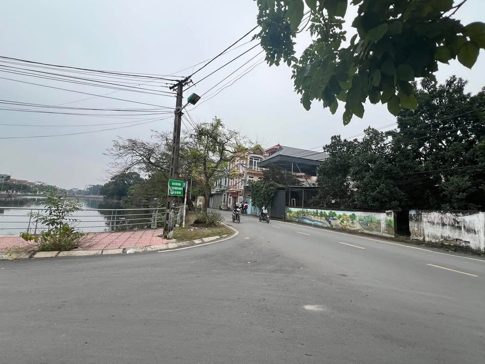Đất nền kinh doanh 102m² tại Võng Xuyên, Phúc Thọ - Giá tốt, view hồ thoáng mát!