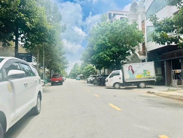 Đất nền đẹp tại KDC D2D Võ Thị Sáu 84m² giá 6.7 tỷ - Sổ hồng đầy đủ!