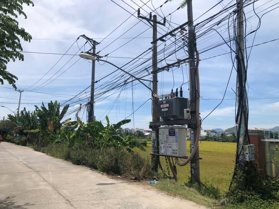 Kho xưởng mặt tiền đường Phú Trung, Nha Trang 1407m² - Giá chỉ 10.2 tỷ!