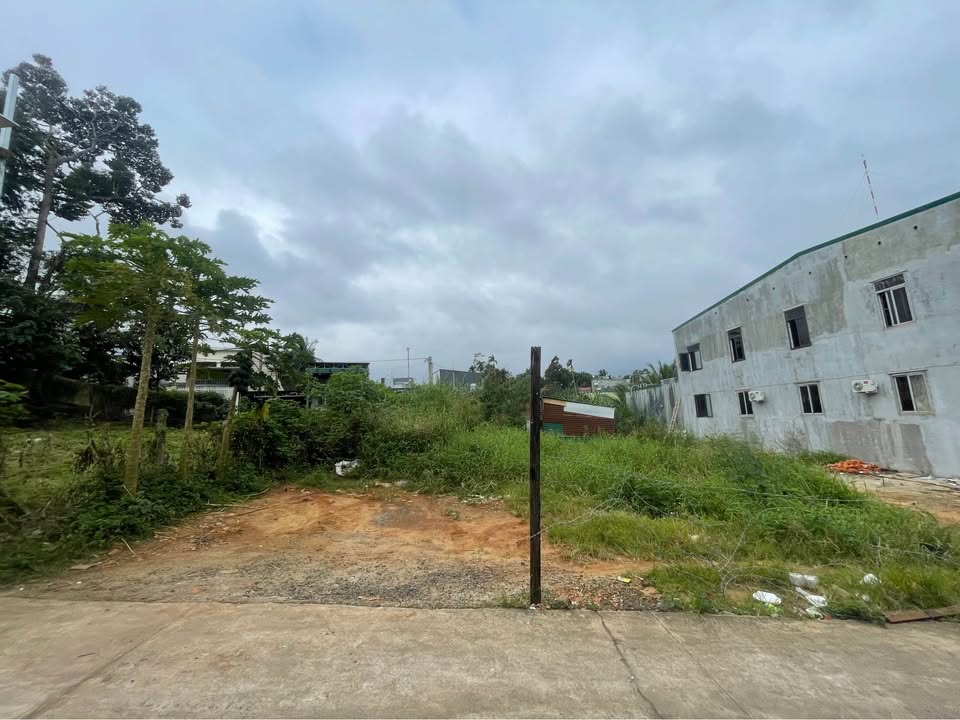 Đất thổ cư 177m² hẻm 235 Nguyễn Văn Cừ, Buôn Ma Thuột - Chỉ 2,5 tỷ!