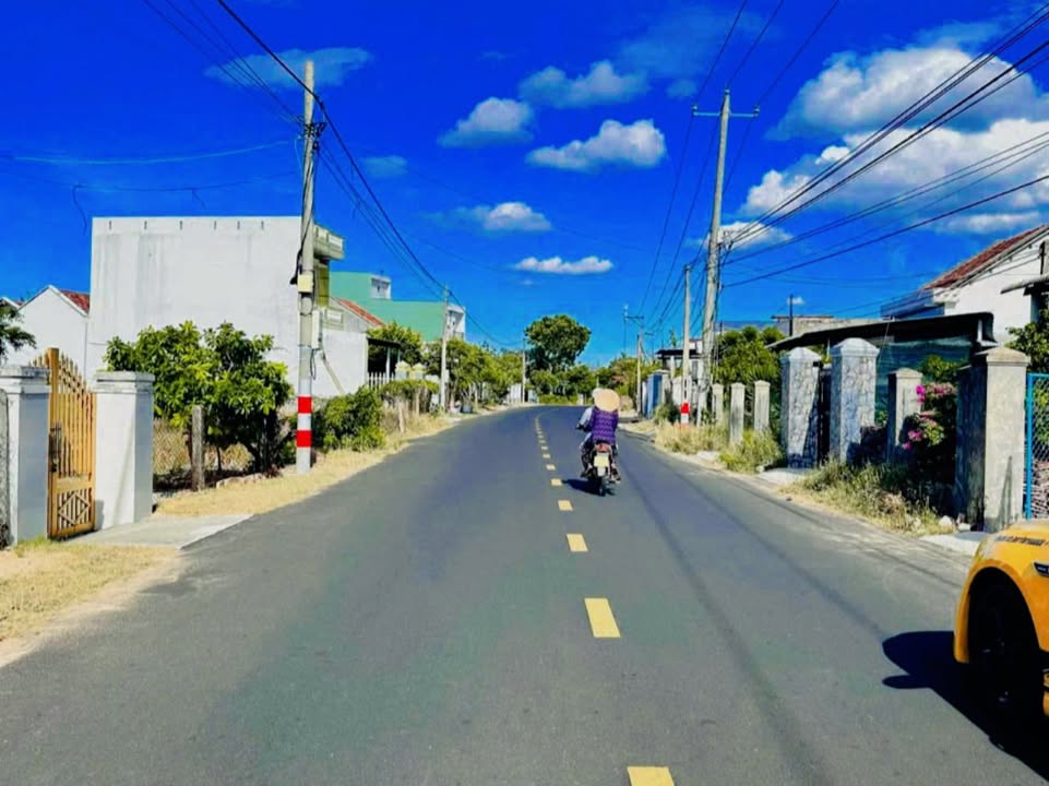 Đất nền Hòa Hiệp Đăk Lăk 461m² giá 1 tỷ - Tiện ích đầy đủ xung quanh!