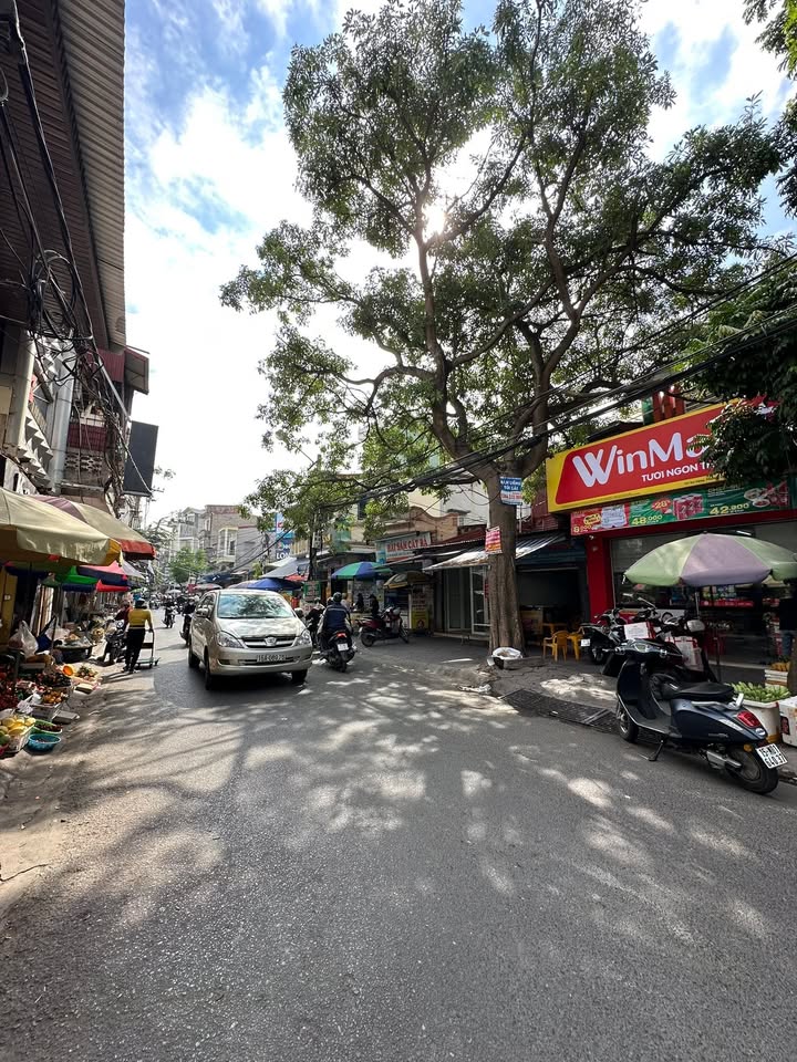 Nhà mặt đường Dư Hàng, Hải Phòng 133m² giá 16 tỷ - Đường rộng, kinh doanh thuận lợi!