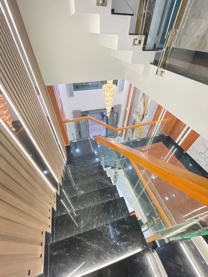 Nhà phố Bình Trị Đông 55m² giá 7 tỷ - Thiết kế 5 lầu hiện đại!