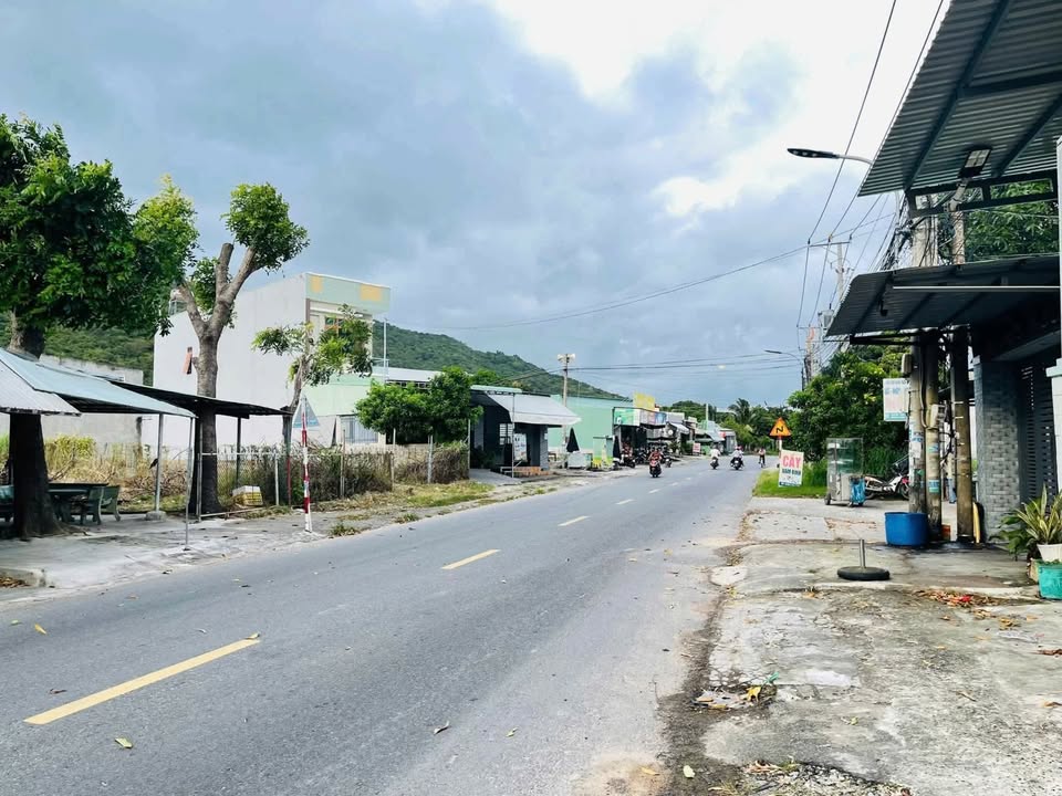 Nhà cấp 4 mặt tiền đường Hải Lâm, xã Phước Hưng, 188m² giá 3.6 tỷ - Thương lượng tốt!