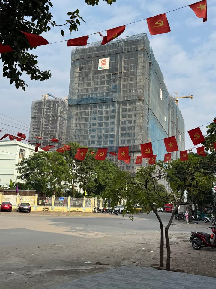 Đất phân lô dịch vụ Hoàng Mai 60m² giá 16 tỷ - Kinh doanh đa dạng và tiềm năng!