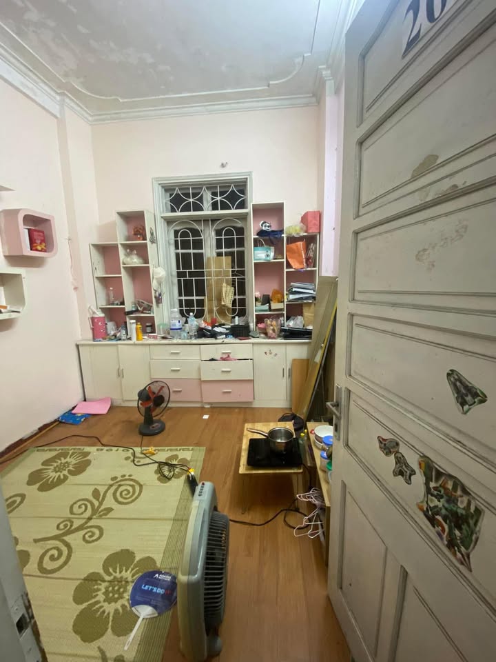 Phòng cho nữ thuê tại Nguyễn Khuyến, Hà Đông 2.4 triệu - Tiện nghi đầy đủ!