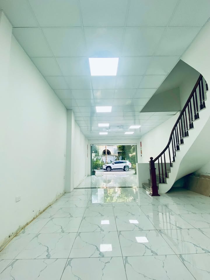 Cho thuê liền kề khu C Geleximco Dương Nội 95m² giá 22 triệu - Phù hợp làm văn phòng, showroom!