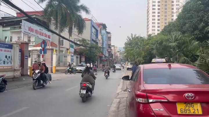 Biệt thự cho thuê mặt phố Lương Thế Vinh 230m² - Kinh doanh sầm uất!