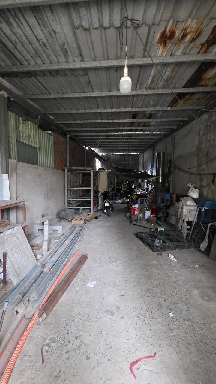 Nhà cấp 4 Hóc Môn 93m² giá 3.45 tỷ - Pháp lý rõ ràng, đường rộng ô tô vào tận nơi!