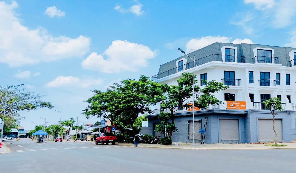 Shophouse góc 2 mặt tiền Tôn Đức Thắng 198m² giá 22.5 tỷ - Đầu tư sinh lời cao!