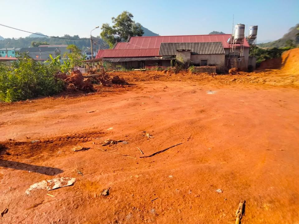 Đất thổ cư Chiềng Sinh, Sơn La 115m² giá 200 triệu - Đường ô tô vào tận nơi!