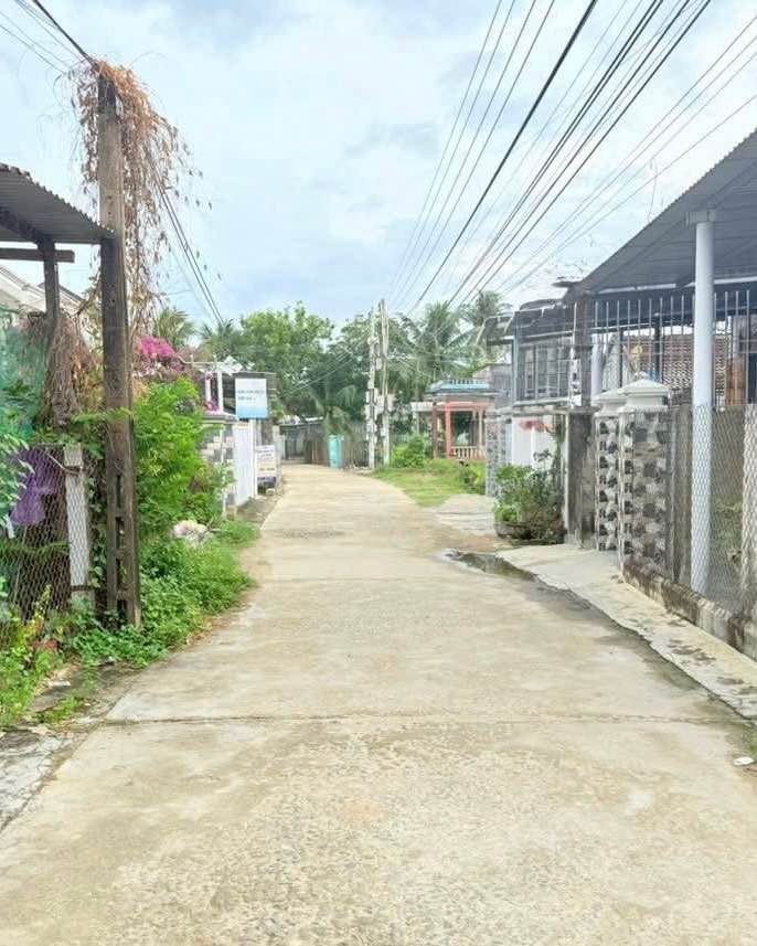 Nhà Vạn Hưng 127.8m² giá chỉ 1.2 tỷ - Gần biển, ô tô vào tận nơi!