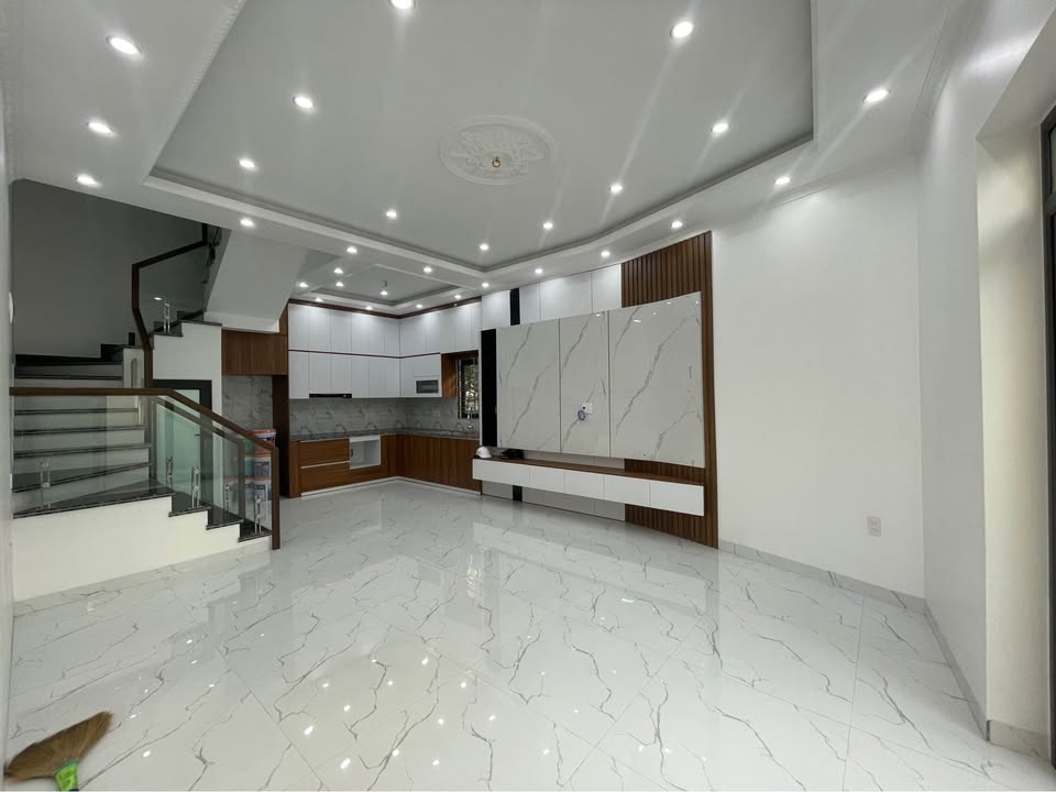 Nhà mới xây 4 tầng Đằng Hải 41m² giá 3.1 tỷ - Ô tô đỗ ngay trước cửa!