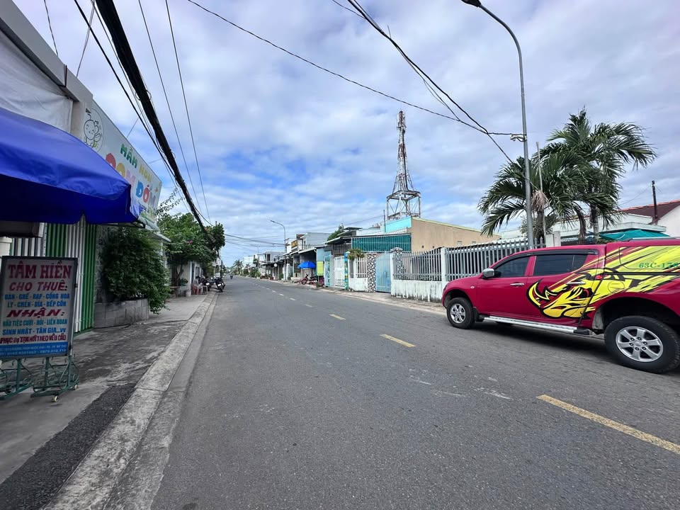 Đất mặt tiền Trần Ngọc Giải, Mỹ Tho 223.8m² giá 4.8 tỷ - Đất góc 3 mặt tiền hiếm có!