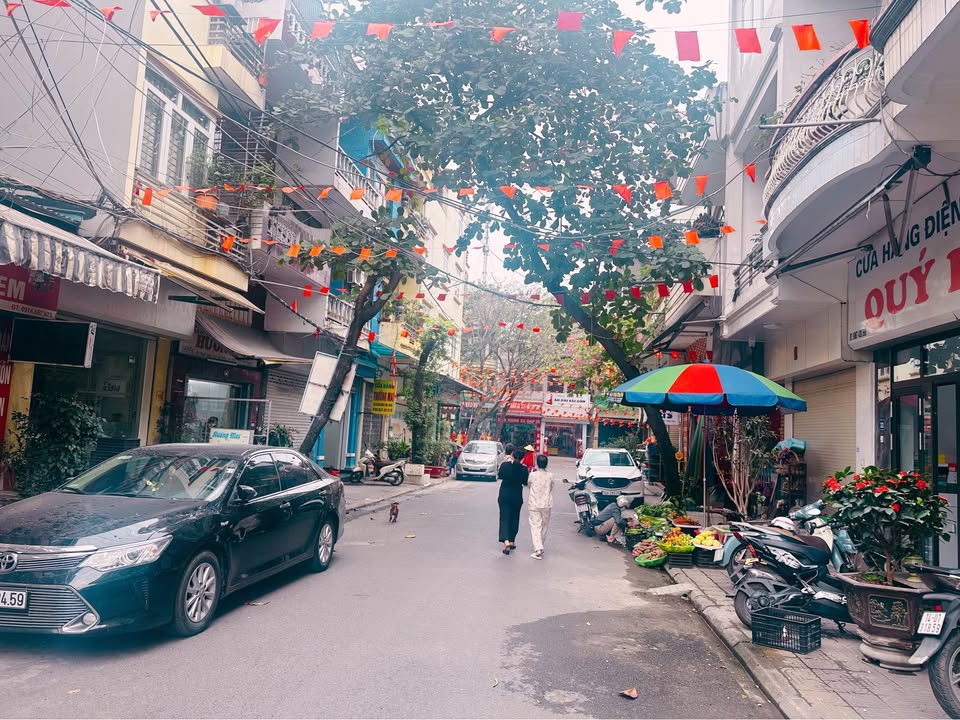 Nhà FrontHouse tại Cẩm Trung, Cẩm Phả 60m² giá 4.6 tỷ - Khu kinh doanh sầm uất!