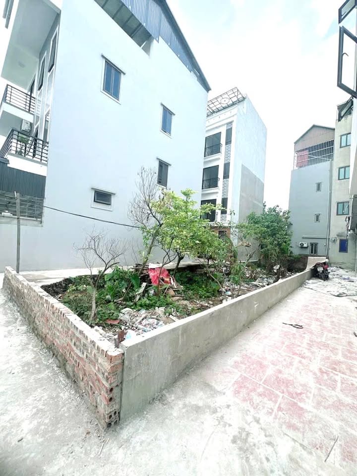 Đất nền Thạch Bàn 140m² giá 14 tỷ - Lô đất đẹp nhất khu vực!