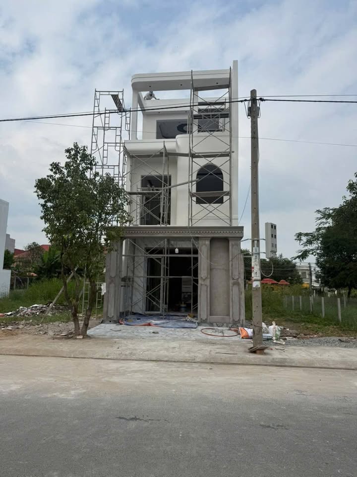 Nhà phố tại KDC Đặng Huỳnh, Tân Kim - 90m² giá 4.4 tỷ - Sổ hồng riêng, thương lượng