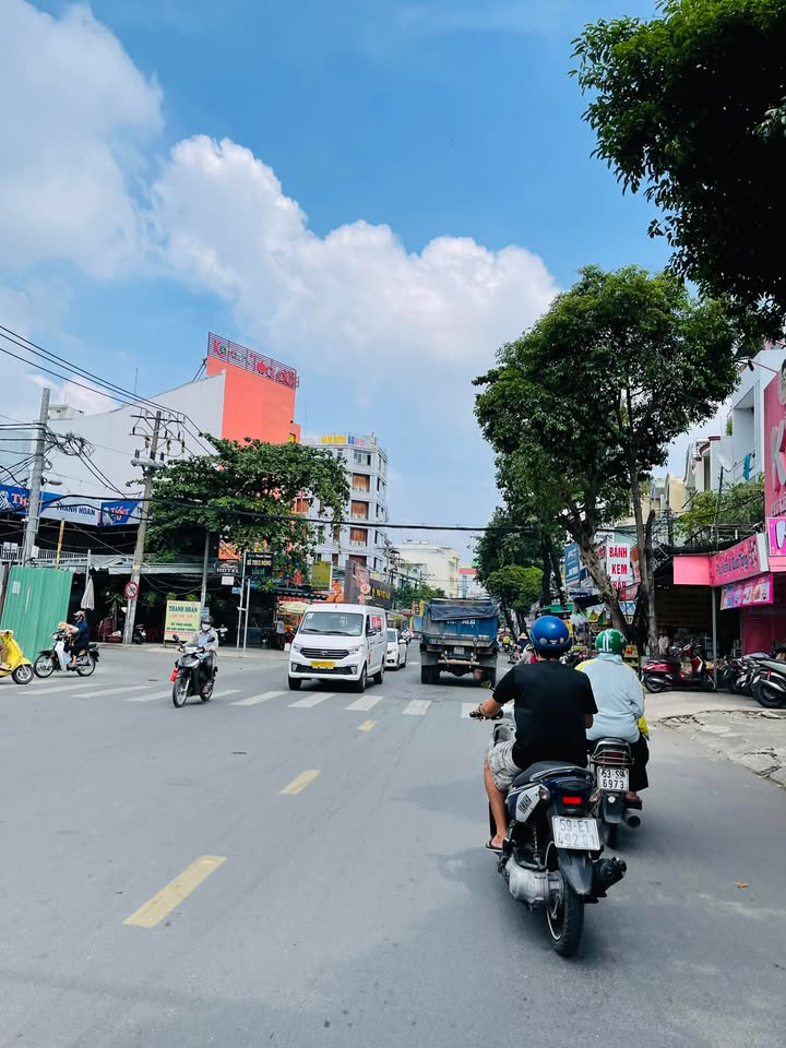 FrontHouse mặt tiền Lê Đức Thọ, Gò Vấp 127.5m² giá 23.8 tỷ - Đầu tư sinh lời ngay!