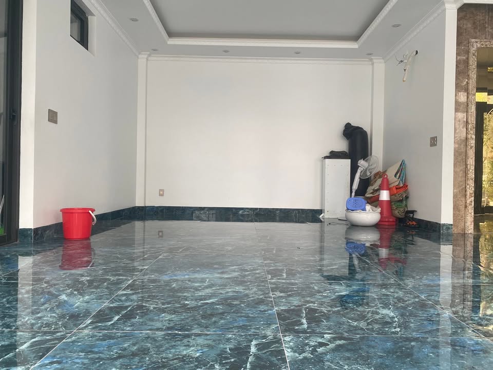 Cho thuê Tầng 1+2 FrontHouse tại Trần Thái Tông, Hạ Long 100m² - Căn góc cực đẹp, mặt tiền rộng 30m!