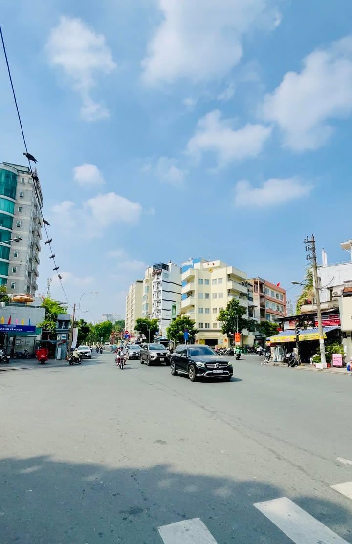 Bán nhà mặt tiền Trần Đình Xu, Quận 1, diện tích 57m², chỉ 24.7 tỷ - Dòng tiền ổn định!