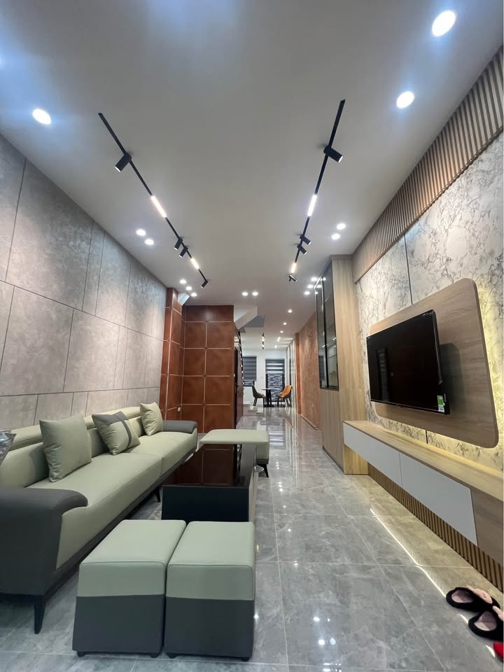 Nhà riêng Thượng Thanh Long Biên 53m² giá 8 tỷ - Thiết kế hiện đại, sẵn sàng vào ở!