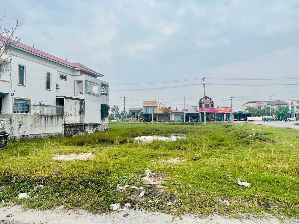 Đất vàng Quảng Phong Ba Đồn 250m² giá chỉ 2.9 tỷ - Đầu tư sinh lời ngay!