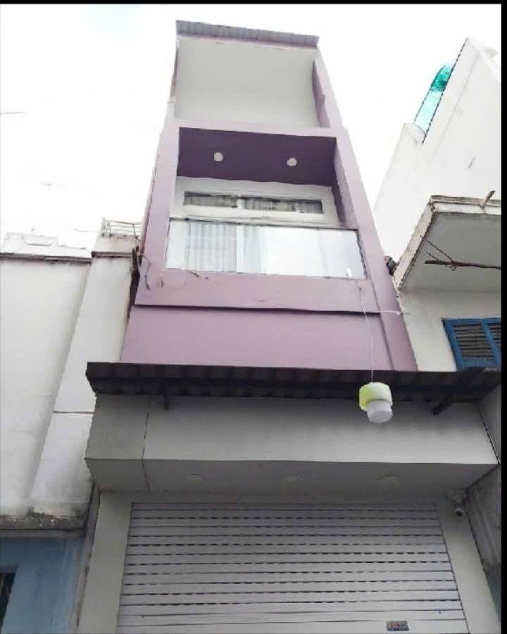 Nhà hẻm 4m đường Nguyễn Biểu Quận 5, diện tích 17.08m², giá 4.8 tỷ - Nhà mới đẹp, đầy đủ tiện nghi!