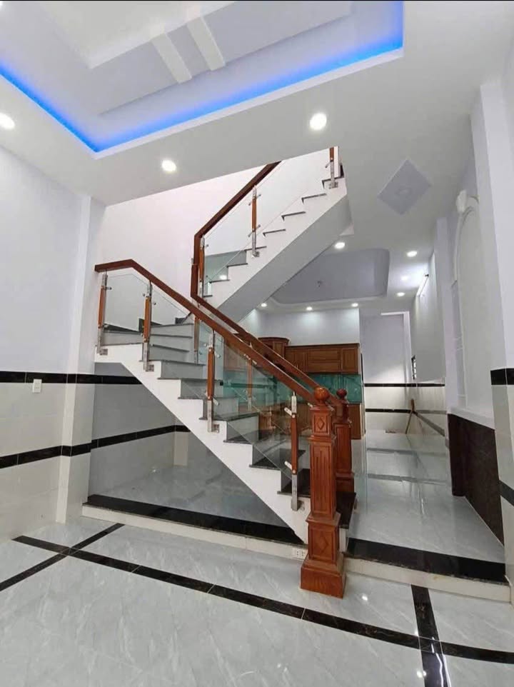 Nhà bán gấp quận Bình Tân 48m² giá 2.55 tỷ - Hẻm xe tải vào tận nơi!