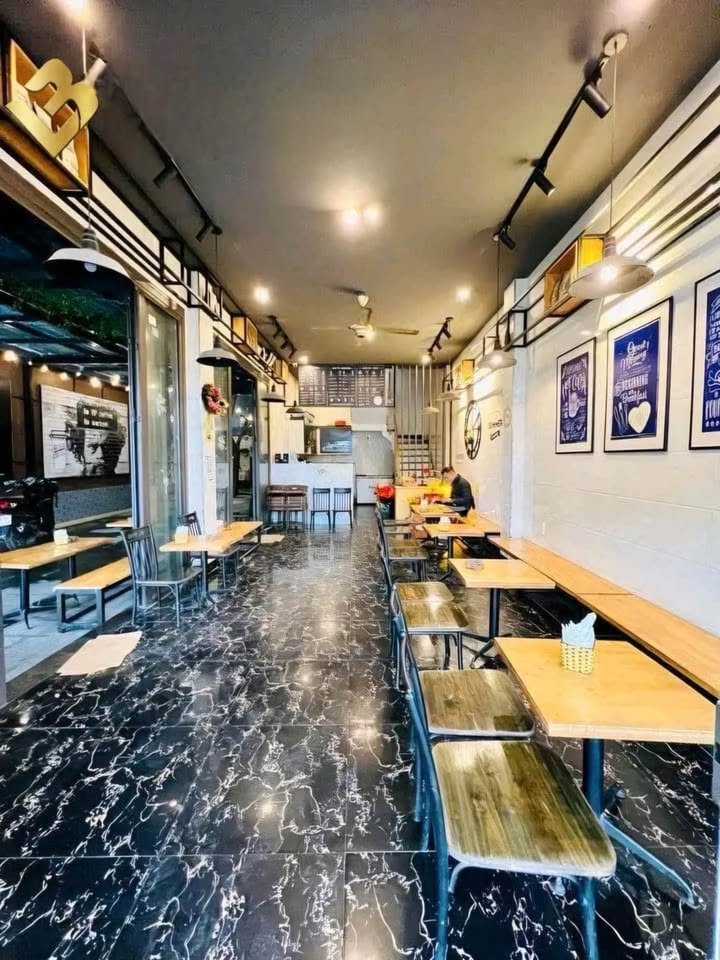 Nhà mặt đường Thế Lữ, Hạ Lý 114m² cho thuê 25 triệu - Phù hợp kinh doanh và ở