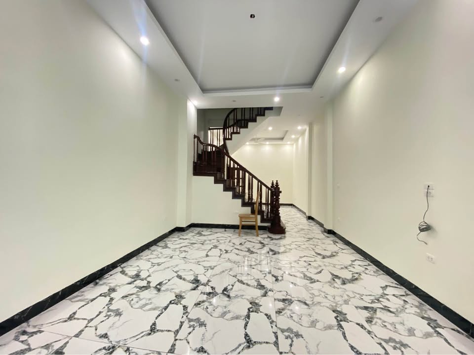 Nhà mặt phố Hoa Lâm, Việt Hưng, Long Biên 50m² giá 15 triệu - Kinh doanh sầm uất!