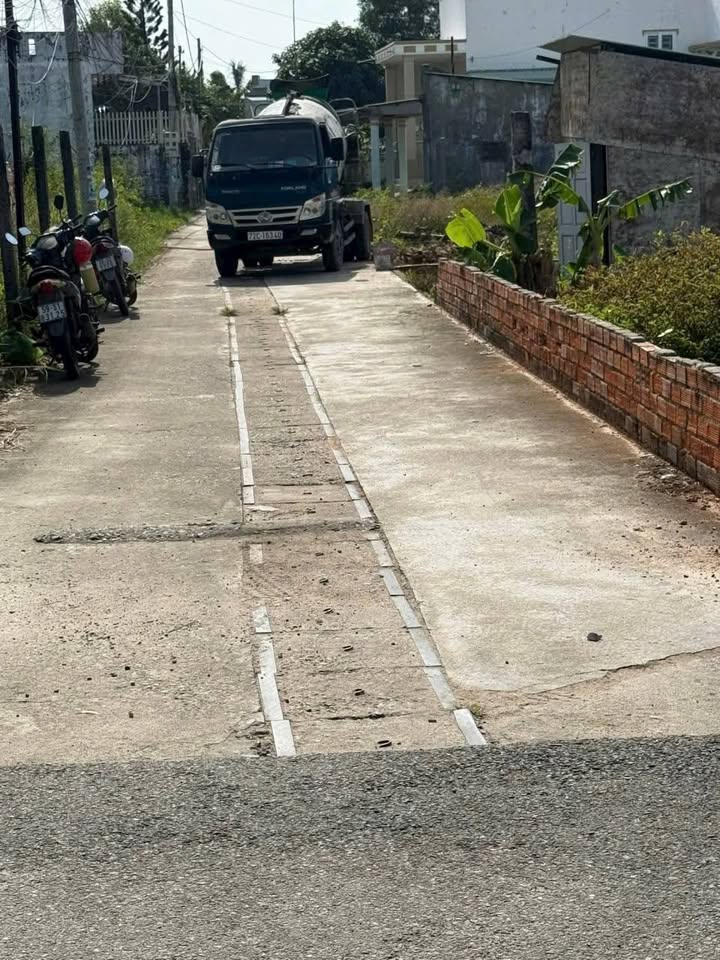 Đất nền Long Hải 94m² chỉ 1.53 tỷ - Xây dựng tự do, gần chợ và trường học!