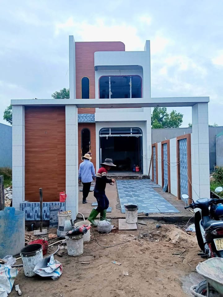 Nhà gác lửng Phước Hải 80m² giá 2.65 tỷ - Nội thất đầy đủ, sẵn sàng ở ngay!