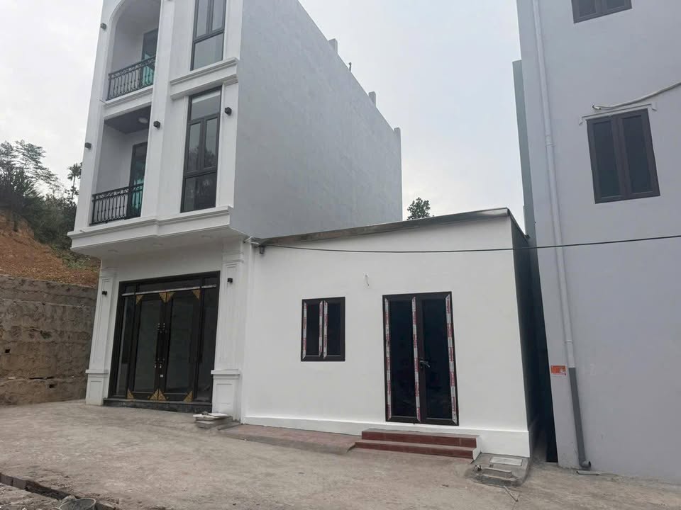 Nhà cấp 4 phường Hà Trung, Hạ Long 60m² giá 1.9 tỷ - Ô tô đỗ cửa tiện lợi!