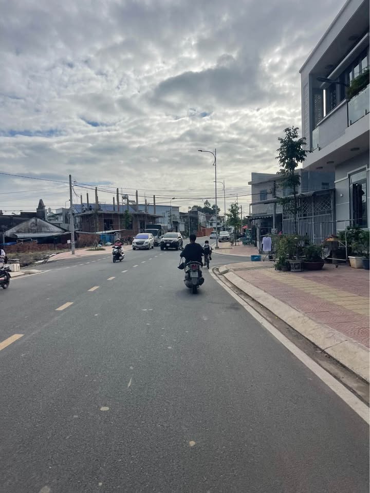 Đất nền mặt tiền đường Nguyễn Huệ, xã Trảng Bom, 220m² giá 4.2 tỷ - Tiềm năng kinh doanh vượt trội!