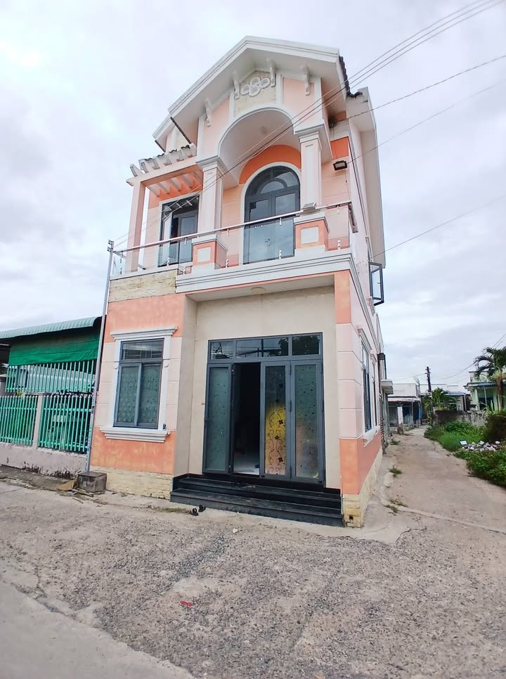 Nhà lầu 2 tầng 3 phòng ngủ phường Hàm Thắng 110m² giá 2.5 tỷ - Đầu tư sinh lời tốt!