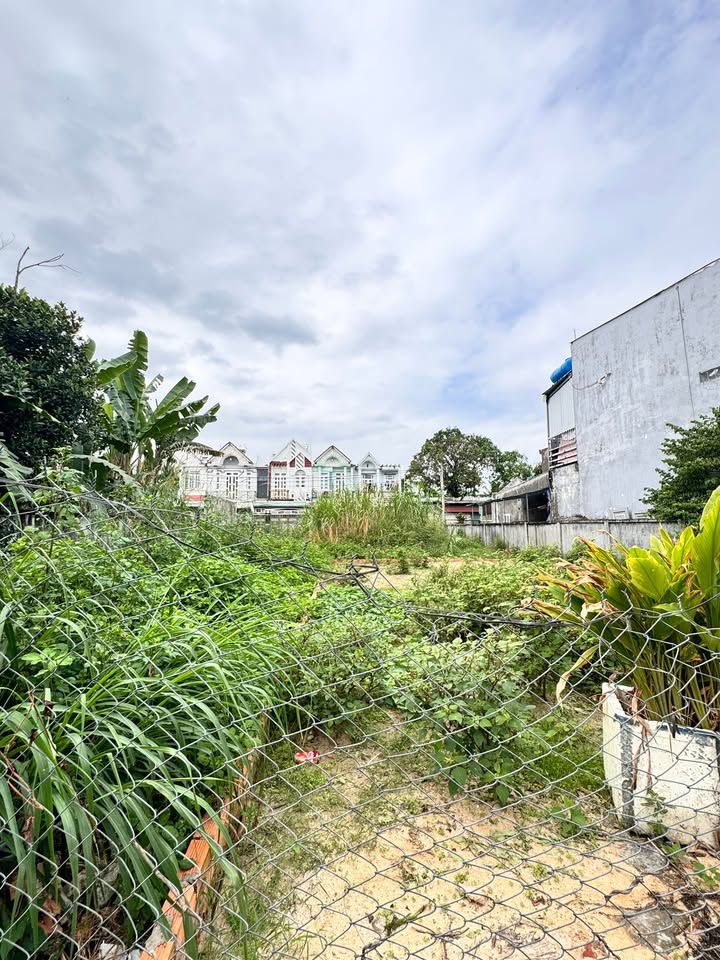 Đất nền Thới Tam Thôn 92m² giá 3.7 tỷ - Sổ hồng riêng, xe hơi vào tận nơi!