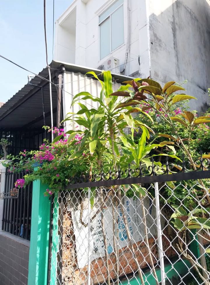 Nhà 2 tầng đường Huỳnh Tấn Phát, Nhà Bè 71m² giá 4.5 tỷ - Lý tưởng cho gia đình!